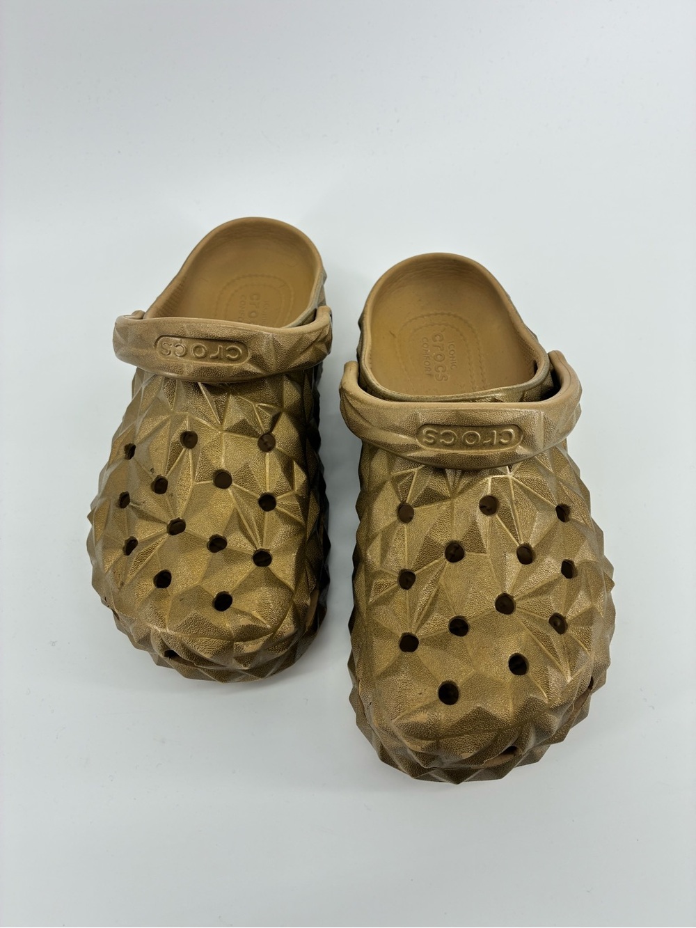 CROCS Gold Textured Geometric Clogs